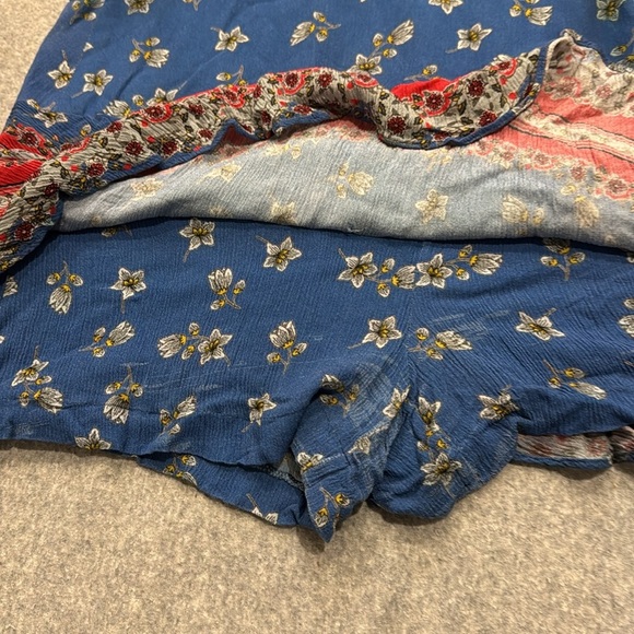 Alice + Olivia Romper - size 8 - Picture 3 of 3